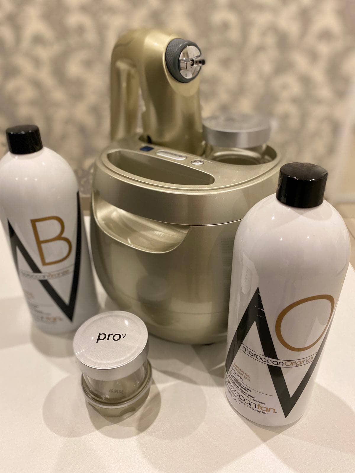 Creme de bronzare organică folosite la salonul Slim & Beauty by MC